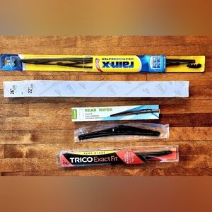 6 WIPERS 26" & 22" (front) and 12" (rear)